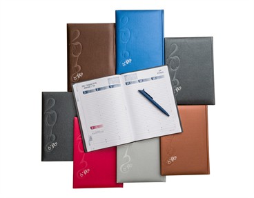 יומן שבועי 17/24 ס"מ TITANIUM