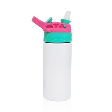 בקבוק שתיה מעוצב עם פית סיליקון ומכסה היגייני