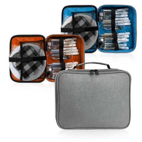 סט כלים ל- 4 סועדים 